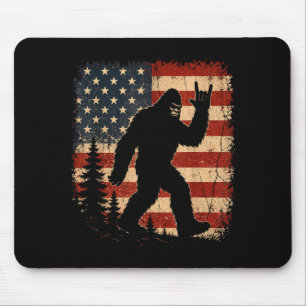 Alfombrilla De Ratón Bigfoot bandera americana patriótico sasquatch ret