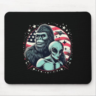 Alfombrilla De Ratón Bigfoot Sasquatch Alien Amp Bigfoot Usa Flag Fathe