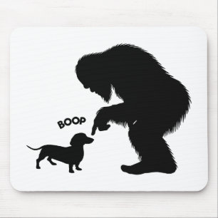 Alfombrilla De Ratón Bigfoot Sasquatch Dachshund Nose Boop