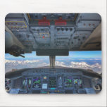 Alfombrilla De Ratón Bombardier Q400 Cockpit sobre los Alpes<br><div class="desc">Hermoso día de primavera sobre los Alpes franceses.</div>