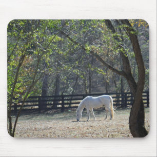 Alfombrilla De Ratón Caballo blanco en los árboles