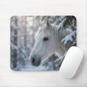 Alfombrilla De Ratón Caballo Blanco En Pino Nevado