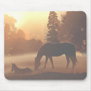 Alfombrilla De Ratón Caballos en la niebla matutina