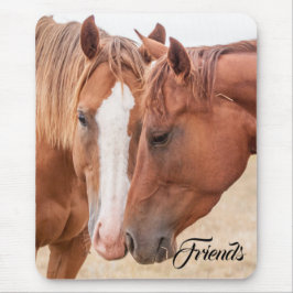 Alfombrilla De Ratón Caballos zumbando en un pasto