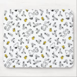 Alfombrilla De Ratón Cacahuetes | Snoopy & Woodstock Patrón de flores B<br><div class="desc">Mira este divertido diseño de maní con Snoopy y Woodstock.</div>