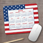 Alfombrilla De Ratón Calendario 2023 con bandera estadounidense - Azul<br><div class="desc">Un calendario 2023 con una bandera de Estados Unidos roja,  blanca y azul en el fondo. Un artículo divertido para el Año Nuevo.</div>