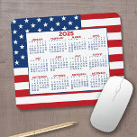 Alfombrilla De Ratón Calendario 2023 con bandera estadounidense - Azul<br><div class="desc">Un calendario 2023 con una bandera de Estados Unidos roja,  blanca y azul en el fondo. Un artículo divertido para el Año Nuevo.</div>