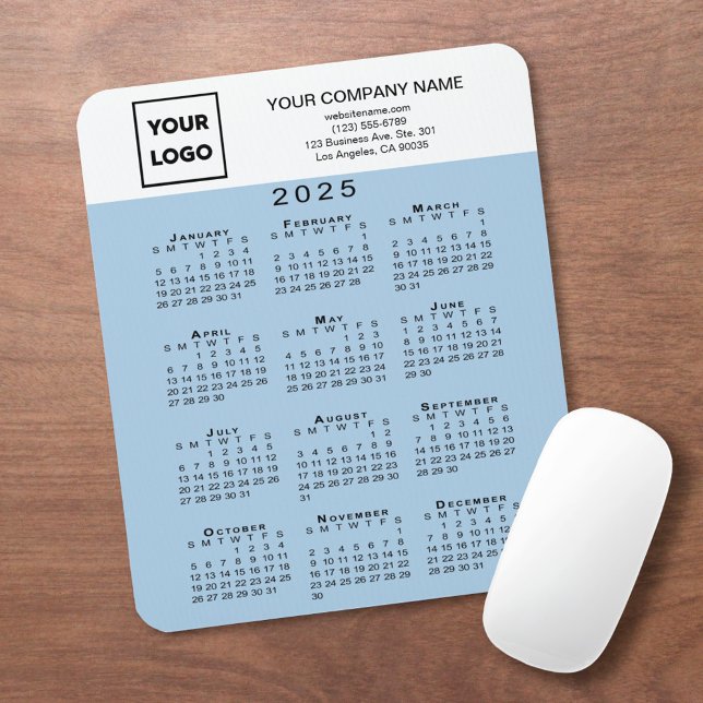 Alfombrilla De Ratón Calendario 2025 Logo de negocios Texto Azul claro (2025 Calendar Business Logo Text Light Blue Mouse Pad in situ)