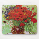 Alfombrilla De Ratón Camionetas rojas Van Gogh y almohadilla de ratón D<br><div class="desc">Almohadilla de ratón Van Gogh Red Poppies y Daises. Óleo sobre lienzo de 1890. Un colorido cuadro florido de Van Gogh, aunque no tan famoso como su célebre jarrón de girasoles, esta obra representa otra entrada encantadora en el extenso catálogo del artista de telas florales. Un gran regalo para los...</div>