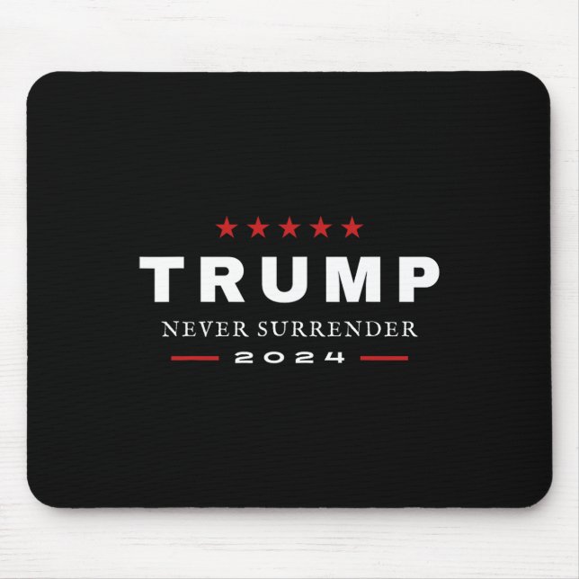 Alfombrilla De Ratón Camiseta Patriótica Maga 2024 Trump Nunca Se Rinde (Frente)