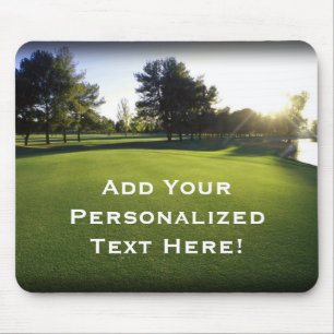 Alfombrilla De Ratón Campo de golf verde en el amanecer