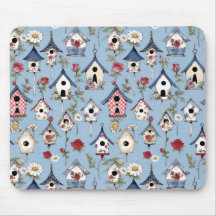 Casas de pájaros de patchwork floral y fondo azul 