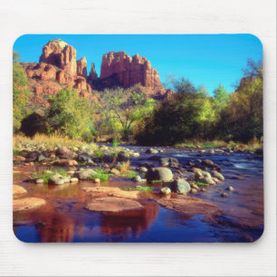 Alfombrilla De Ratón Cathedral Rock reflejada en Oak Creek