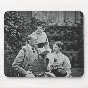 Alfombrilla De Ratón Charles Dickens con dos de sus hijas