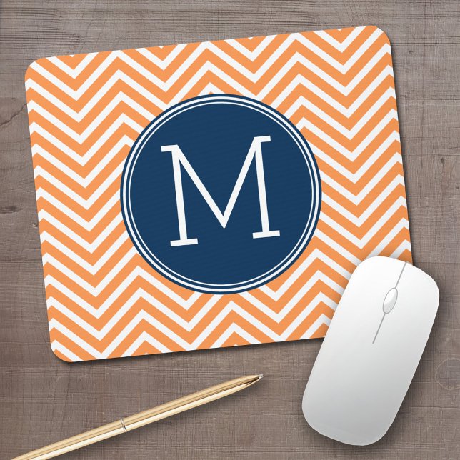 Alfombrilla De Ratón Chevrons de la Marina y el Naranja con Monograma P (Personalized mouse pad with your monogram)