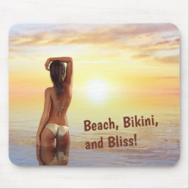 Alfombrilla De Ratón Chica bikini posando en el mar al atardecer