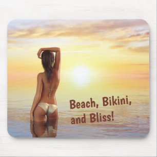 Alfombrilla De Ratón Chica bikini posando en el mar al atardecer