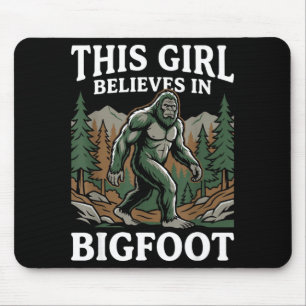 Alfombrilla De Ratón Chica creyente de Bigfoot sasquatch bosque críptid