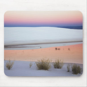 Alfombrilla De Ratón Cielo del crepúsculo reflejado en charco de agua d
