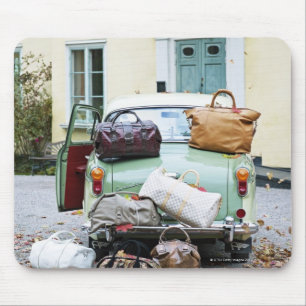 Alfombrilla De Ratón Coche del vintage con las porciones de equipaje