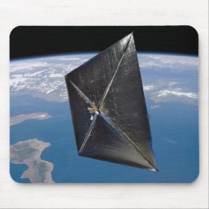 Alfombrilla De Ratón Concepto del artista de NanoSail-D en espacio