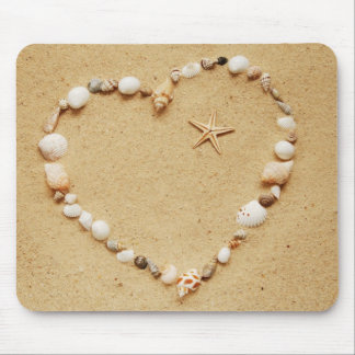 Alfombrilla De Ratón Corazón del Seashell con las estrellas de mar