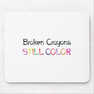 Alfombrilla De Ratón Crayones rotos para las mujeres siguen coloreando