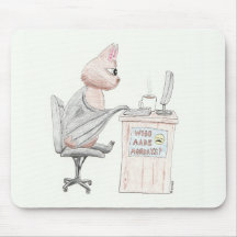 Cute Bat en el escritorio