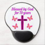 ALFOMBRILLA DE RATÓN DE GEL CRISTIAN PINK 70TH BIRTHDAY CROSS DISEÑN<br><div class="desc">Este cristiano y alegre de 70 años adorará celebrar cumplir 70 años con este hermoso diseño de 70 años de cruz rosa y mariposa en Tees, bolsas de té, tazas, almohadas y regalos. Delibera a su espiritual y a su Dios amando a los 70 años con un regalo de cumpleaños...</div>