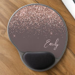 Alfombrilla De Ratón De Gel Nombre de Terracota Purpurina de oro rosa Rubor<br><div class="desc">Oro Rosa - Nombre Monograma del Purpurina Rosado y Terracota Rubor y Mousepad Inicial (Pad del ratón). Esto hace que el dulce perfecto cumpleaños 16, boda, ducha de novia, aniversario, ducha de bebé o fiesta de soltera sea regalo para alguien que ama el lujo glam y los estilos de moda....</div>