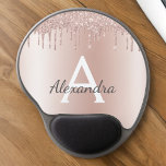 Alfombrilla De Ratón De Gel Oro Rosa - Nombre Metalizado del monograma del Pur<br><div class="desc">Oro Rosa - Purpurina de espuma metálica de Relieve metalizado de imitación rosada de Rubor Cepillado Nombre Metalizado del Monograma y Mousepad inicial (almohadilla del ratón). Esto hace que el dulce perfecto cumpleaños 16, boda, ducha de novia, aniversario, ducha de bebé o fiesta de soltera sea regalo para alguien que...</div>