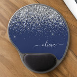 Alfombrilla De Ratón De Gel Purpurina azul de la Marina Plata Monograma Girly<br><div class="desc">Nombre del Monograma del Purpurina de espuma azul de plata y marina y Mousepad inicial (almohadilla del ratón). Esto hace que el dulce perfecto cumpleaños 16, boda, ducha de novia, aniversario, ducha de bebé o fiesta de soltera sea regalo para alguien que ama el lujo glam y los estilos de...</div>