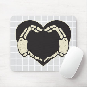 Alfombrilla de ratón de rejilla de corazón de mano