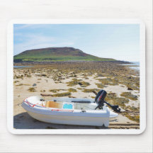 Dinghy en la playa