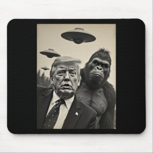 Alfombrilla De Ratón Divertida Selfie De Trump Con Bigfoot Y OvnIs Alie