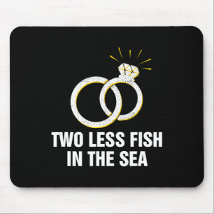 Alfombrilla De Ratón Dos Pescados Menos En El Mar Boda Pun Bride Y Gro