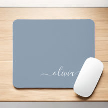 Dusty Blue Modern Script Elegante Nombre Monograma