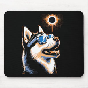 Alfombrilla De Ratón Eclipse solar de arte Perro Husky Usando anteojos 