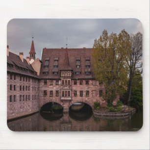 Alfombrilla De Ratón Edificio histórico al atardecer en Nuremberg, Alem
