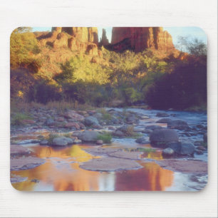 Alfombrilla De Ratón EE. UU., Arizona, Sedona. Cathedral Rock reflejand