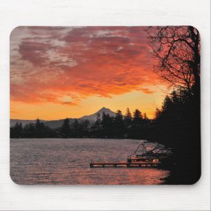 Alfombrilla De Ratón EE. UU., Oregón. Lago Blue y Mt Hood al amanecer