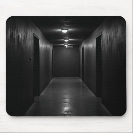 Alfombrilla De Ratón El pasillo oscuro en perspectiva