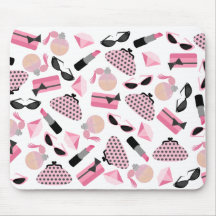 El perfume frunce las gafas de sol y el lápiz