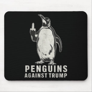 Alfombrilla De Ratón El pingüino se alza contra los pingüinos del dedo 