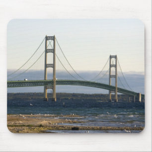 Alfombrilla De Ratón El puente de Mackinac que atraviesa los Estrechos