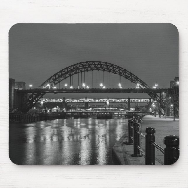 Alfombrilla De Ratón El puente Tyne de noche (Frente)