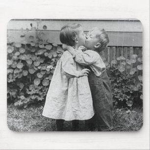 Alfombrilla De Ratón Ella recibe el centavo, él recibe el beso