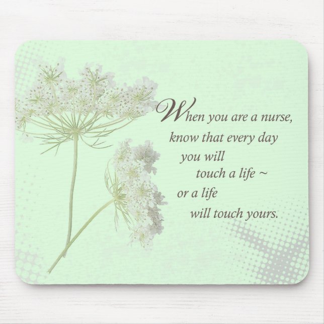 Alfombrilla De Ratón Enfermera toca una vida con flores silvestres (Frente)