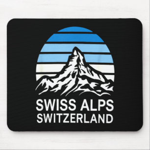 Alfombrilla De Ratón Escena retro de montaña de los Alpes suizos con ci