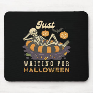 Alfombrilla De Ratón Espeluznante Esqueleto De Verano Esperando Hallowe